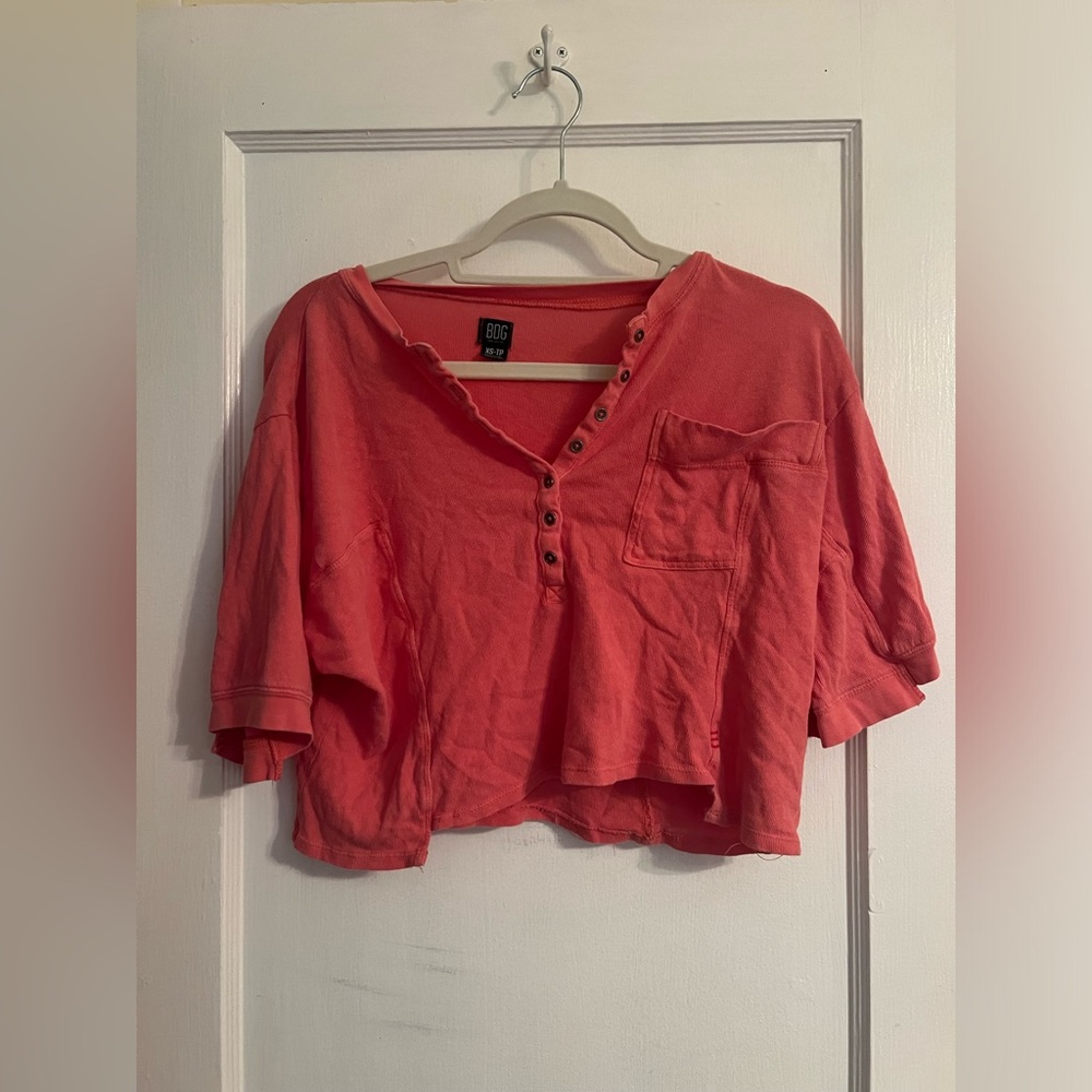 URBAN OUTFITTERS CROP TOP